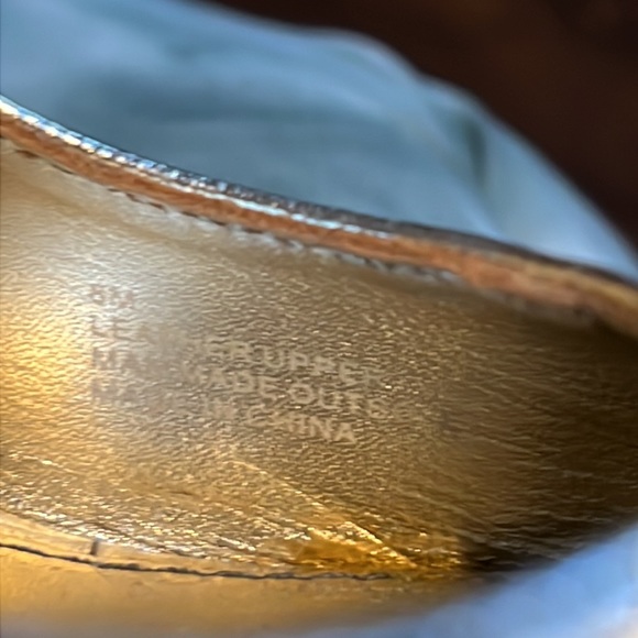 Lilly Pulitzer Gold Wedge - Picture 7 of 16